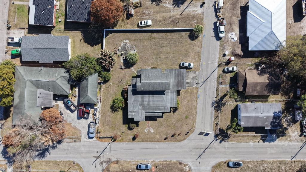 Photo of 802 N 15th Street, Fort Pierce, FL 34950 (MLS # B26006246)