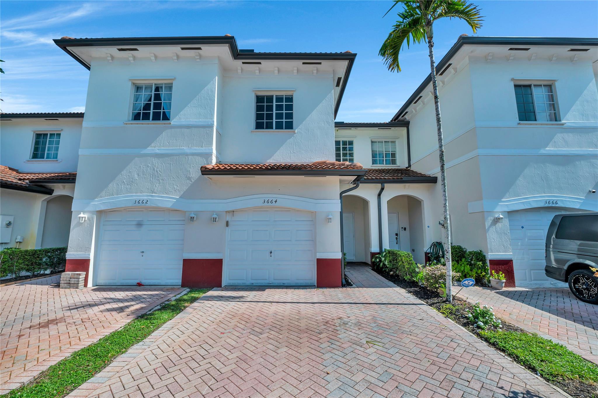 3664 NW 29th Ct