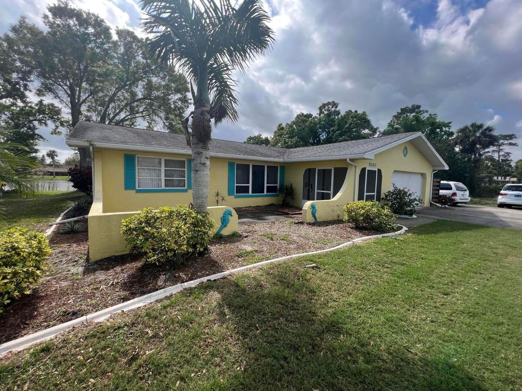 Photo of 8203 Fort Pierce Boulevard, Fort Pierce, FL 34951 (MLS # R10866926)