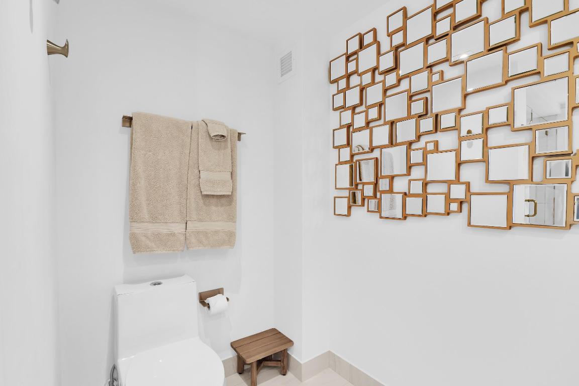 WHITEHALL - Residential