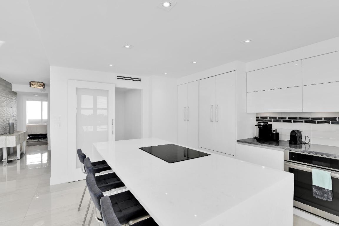 WHITEHALL - Residential