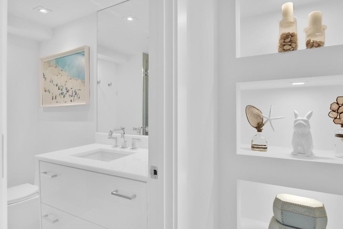 WHITEHALL - Residential