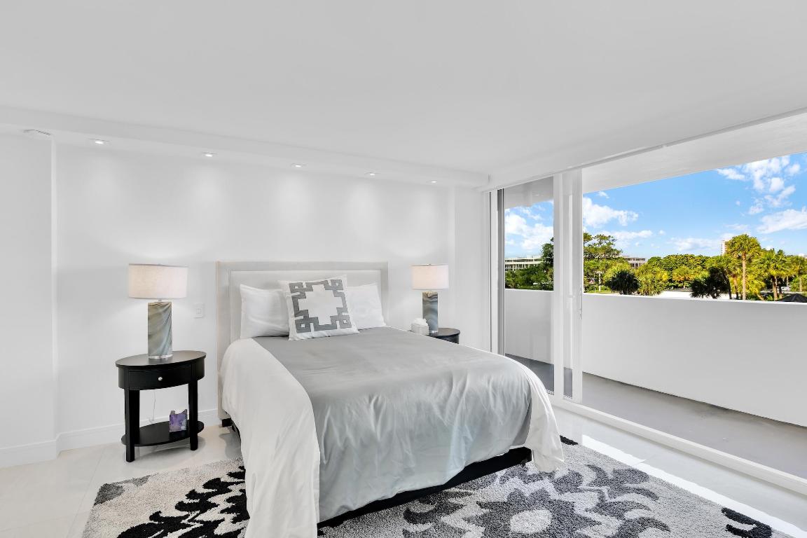 WHITEHALL - Residential