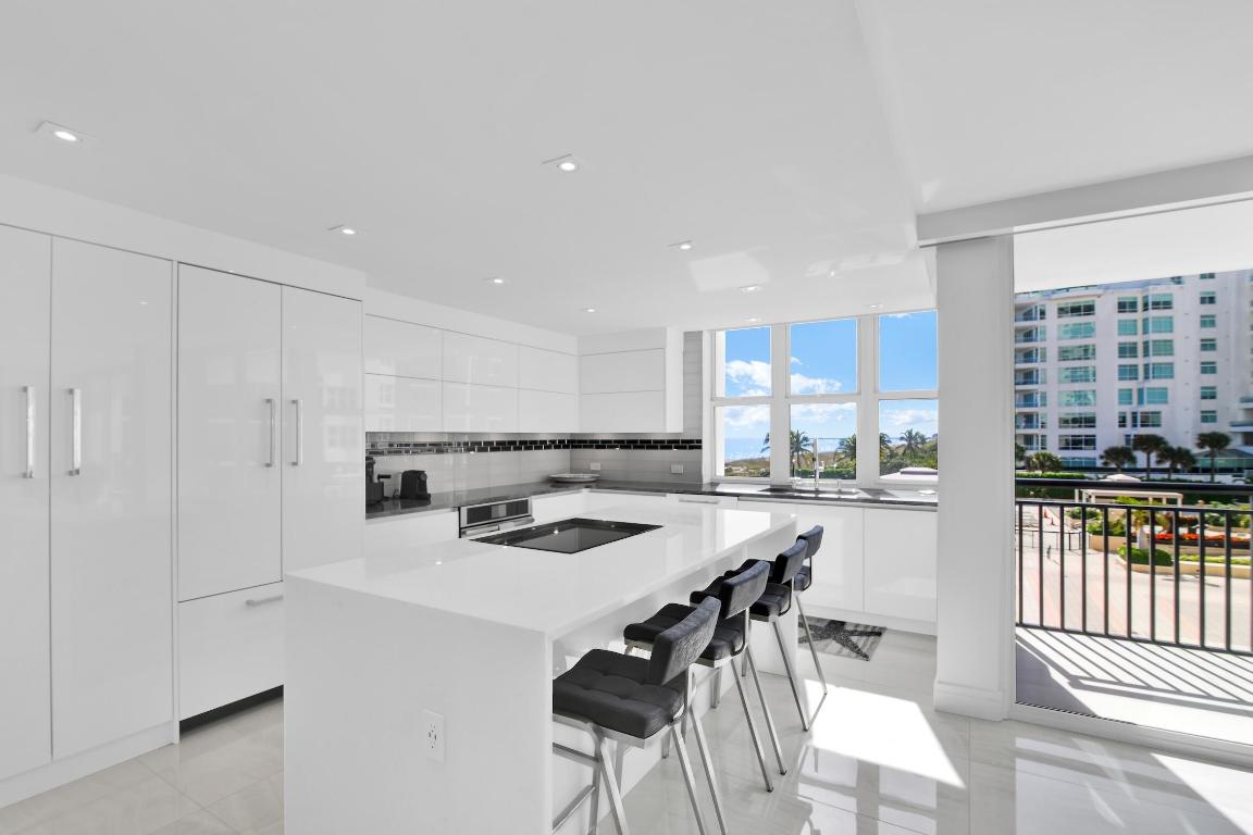 WHITEHALL - Residential