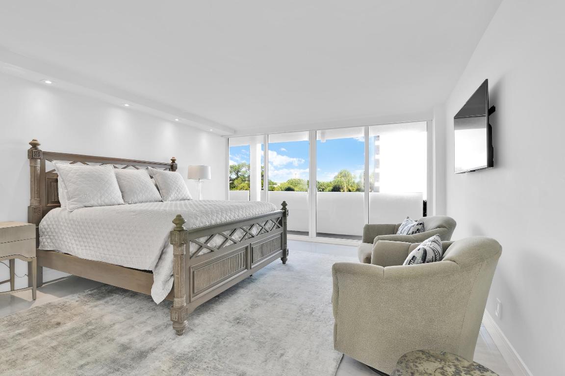 WHITEHALL - Residential