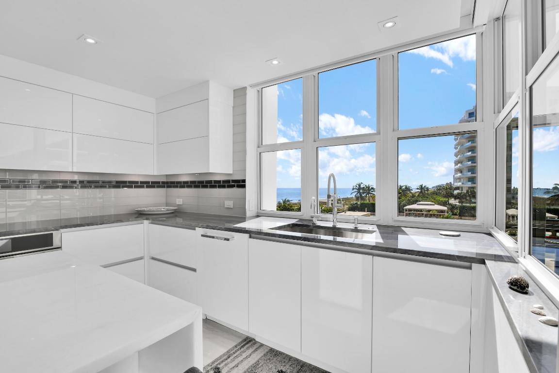 WHITEHALL - Residential