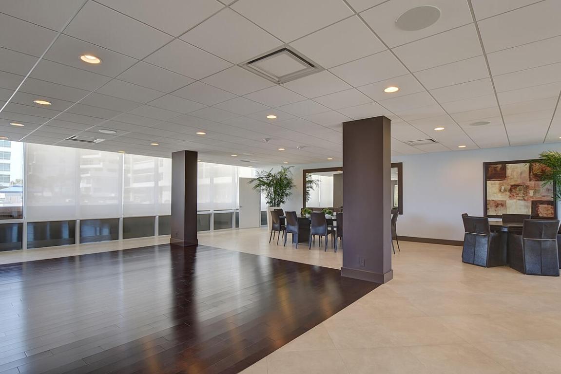 WHITEHALL - Residential