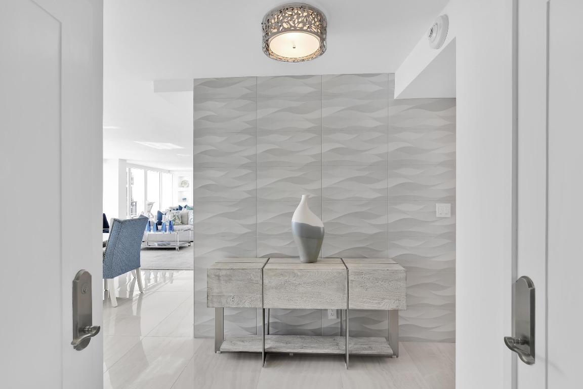 WHITEHALL - Residential