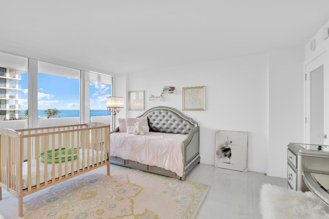 WHITEHALL - Residential