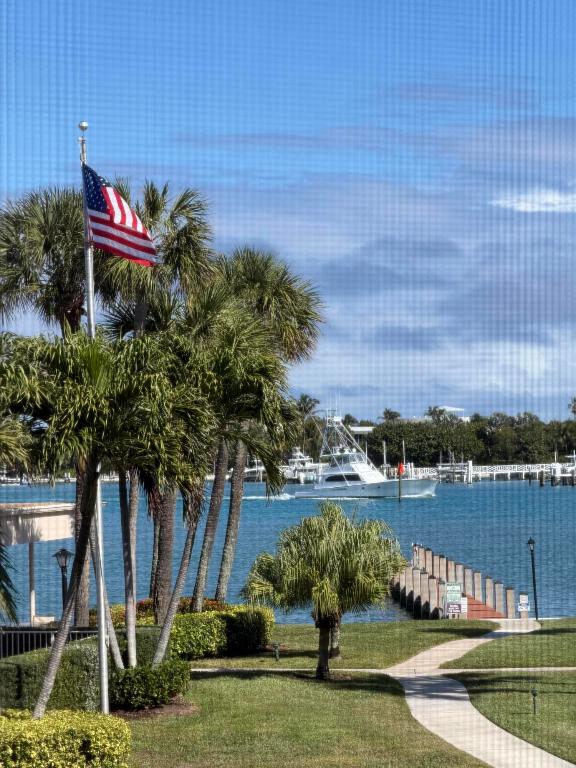 BROADVIEW - Residential