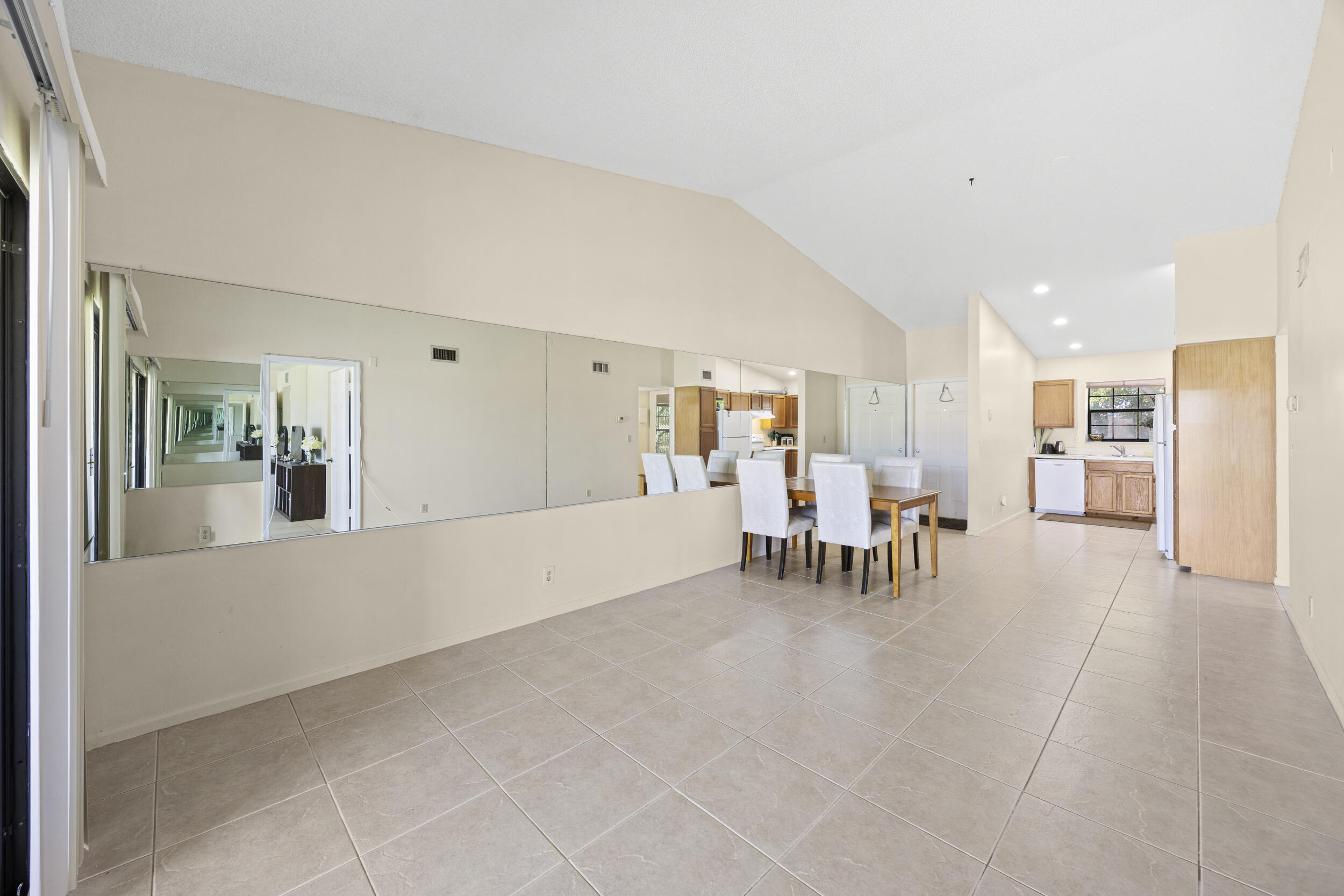 LAKE WINDWOOD CONDO - Residential