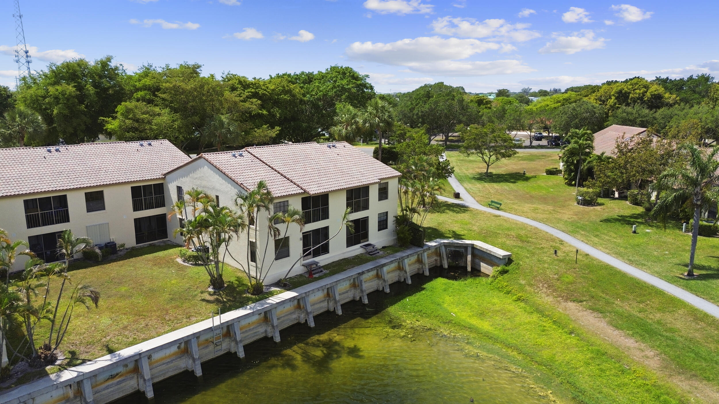 LAKE WINDWOOD CONDO - Residential