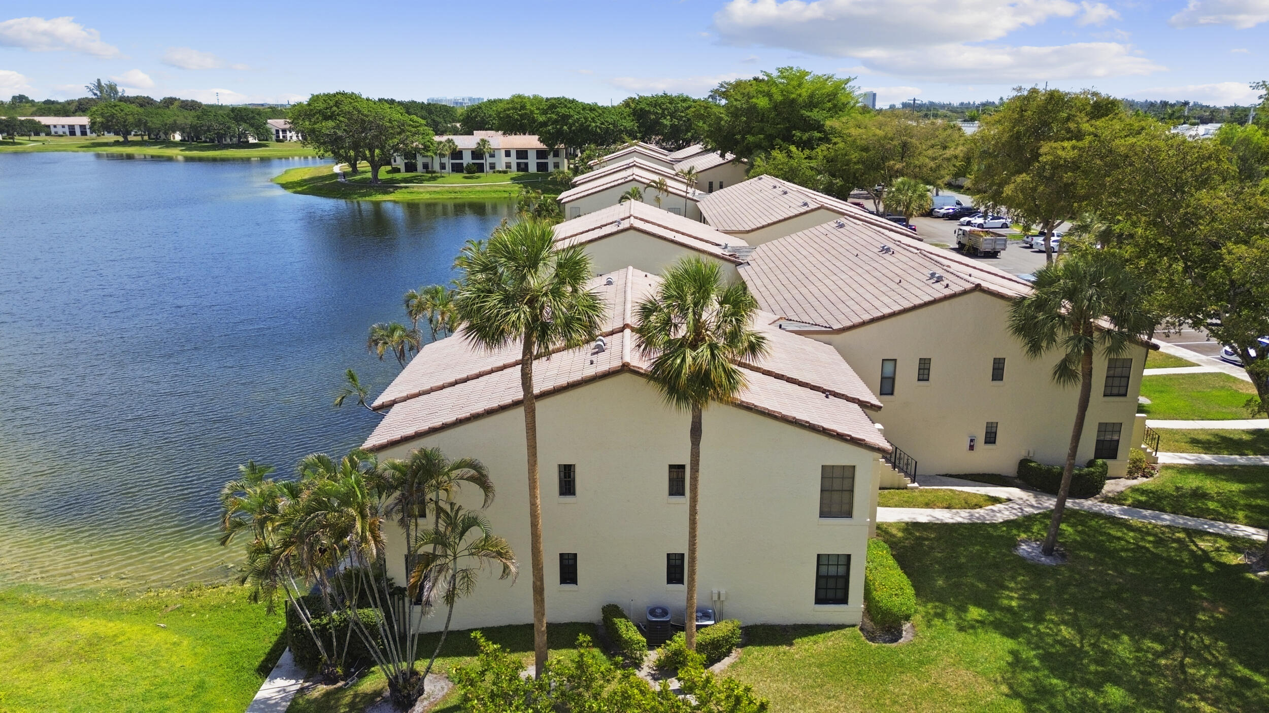 LAKE WINDWOOD CONDO - Residential