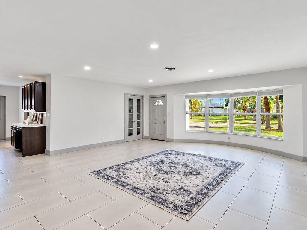 72 W PALM Drive Unit 0