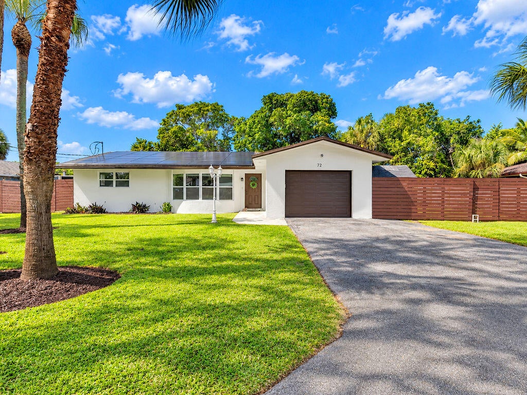 Photo of 72 W PALM Drive #Unit 0, Margate, FL 33063 (MLS # B26092208)