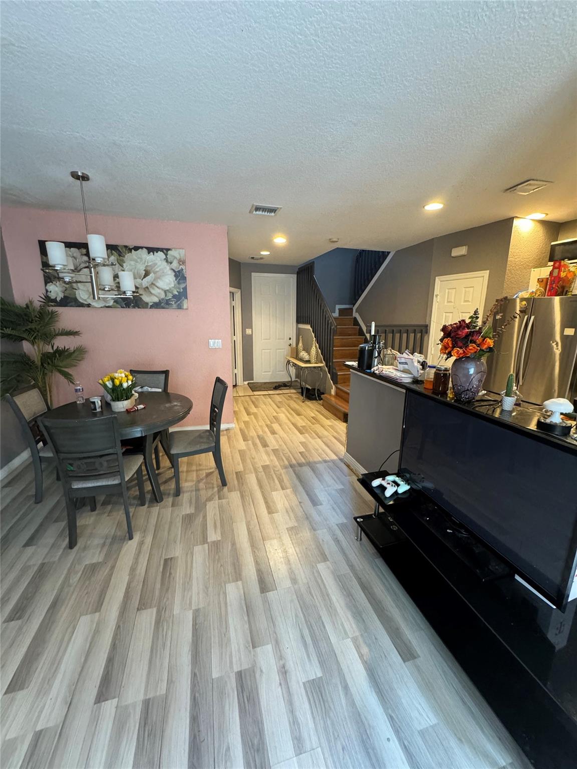 San Reno - Residential