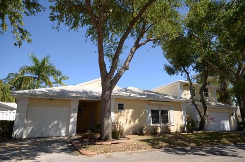 A home in Plantation