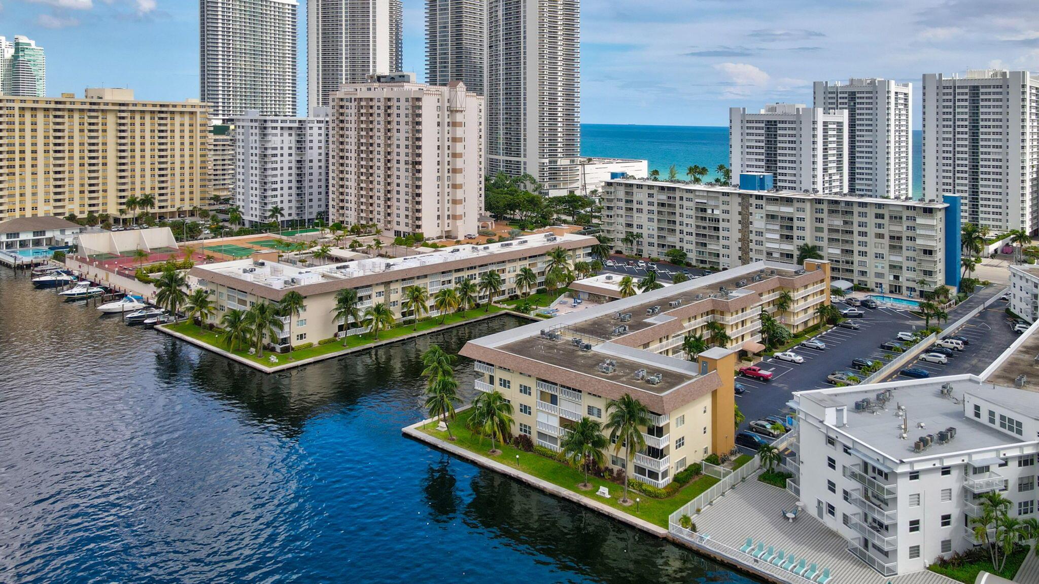 ISLANDS-JAMAICA CONDO - Residential