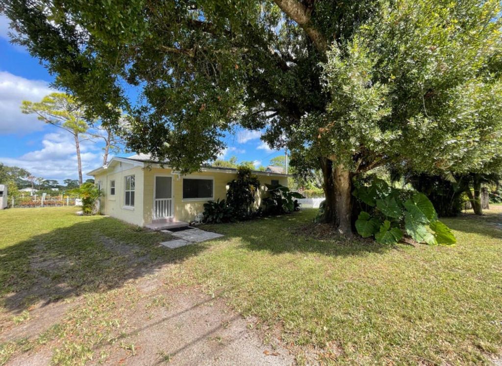 Photo of 4905 Williams Drive, Palm Beach Gardens, FL 33418 (MLS # R10968112)