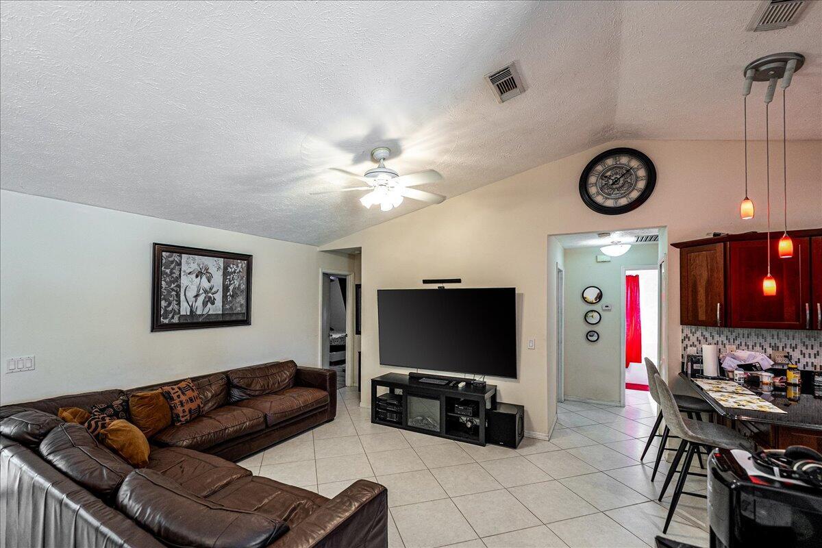 249 NW Goldcoast Avenue