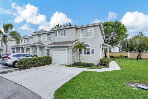 A home in Deerfield Beach