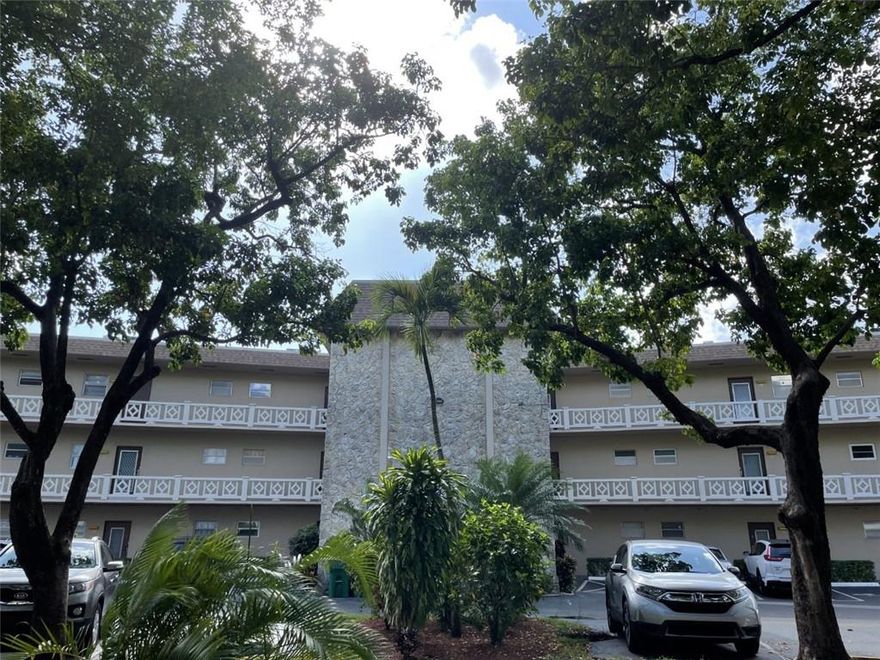 All furnished 2/2 with gorgeous water view, newer appliances and AC. Nice 55 plus community with a lot of amenities; shuffleboard, gym, sauna, heated pool and more...