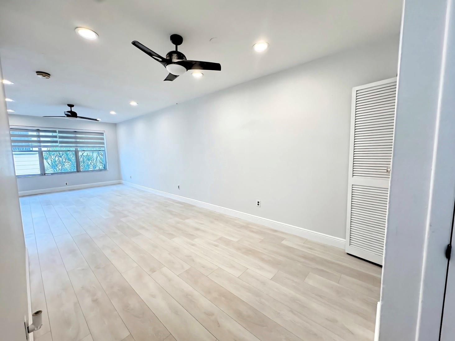 2400 NE 33rd Ave 204