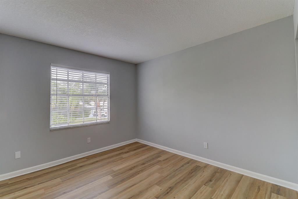 LANSDOWNE - Residential