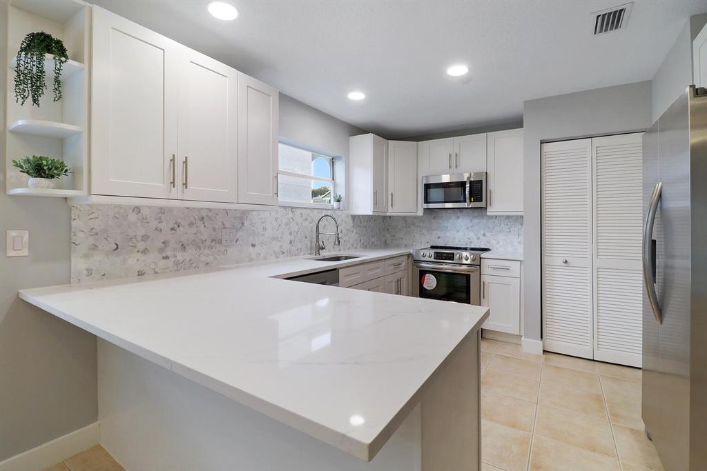 LANSDOWNE - Residential