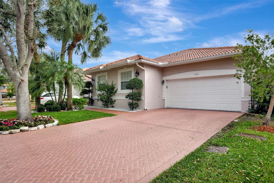 Beautifully updated 3/2 with office/bonus room in the always desirable Parkland area.  This home combines prime location, privacy, and modern upgrades throughout.  As soon as you enter, the tasteful touches are unable to be ignored.  Beautiful, bright, and open: the main area branches into multiple seating areas, informal dining room to keep the open concept alive, and a spacious upgraded chefs kitchen, waiting for use for family, friends, or any form of entertainment.  Both bathrooms are impeccably improved, and bedrooms are generously sized.  Open the back doors and walk out to an immaculate pool and patio area, sure to provide peace day in and day out.  Agents: please read broker remarks.  Master bathroom tub not fully connected and being conveyed as-is, where-is. Beautifully updated 3/2 with office/bonus room in the always desirable Parkland area.  This home combines prime location, privacy, and modern upgrades throughout.  As soon as you enter, the tasteful touches are unable to be ignored.  Beautiful, bright, and open: the main area branches into multiple seating areas, informal dining room to keep the open concept alive, and a spacious upgraded chefs kitchen, waiting for use for family, friends, or any form of entertainment.  Both bathrooms are impeccably improved, and bedrooms are generously sized.  Open the back doors and walk out to an immaculate pool and patio area, sure to provide peace day in and day out.  Agents: please read broker remarks.  Master bathroom tub not fully connected and being conveyed as-is, where-is.