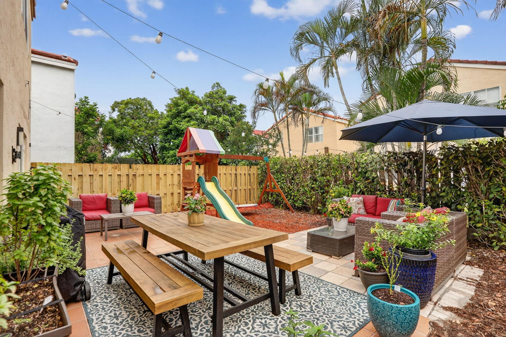CORAL BAY REPLAT SECTION - Residential