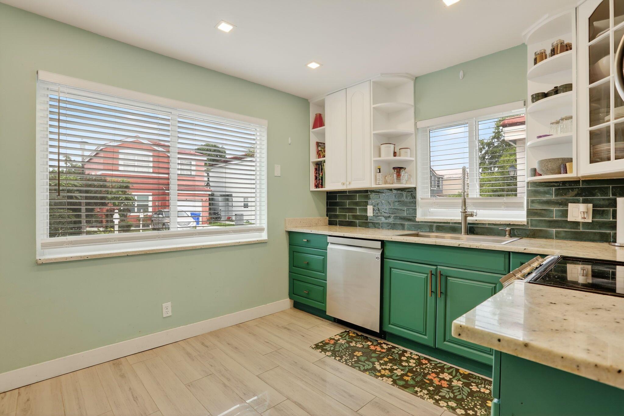 CORAL BAY REPLAT SECTION - Residential