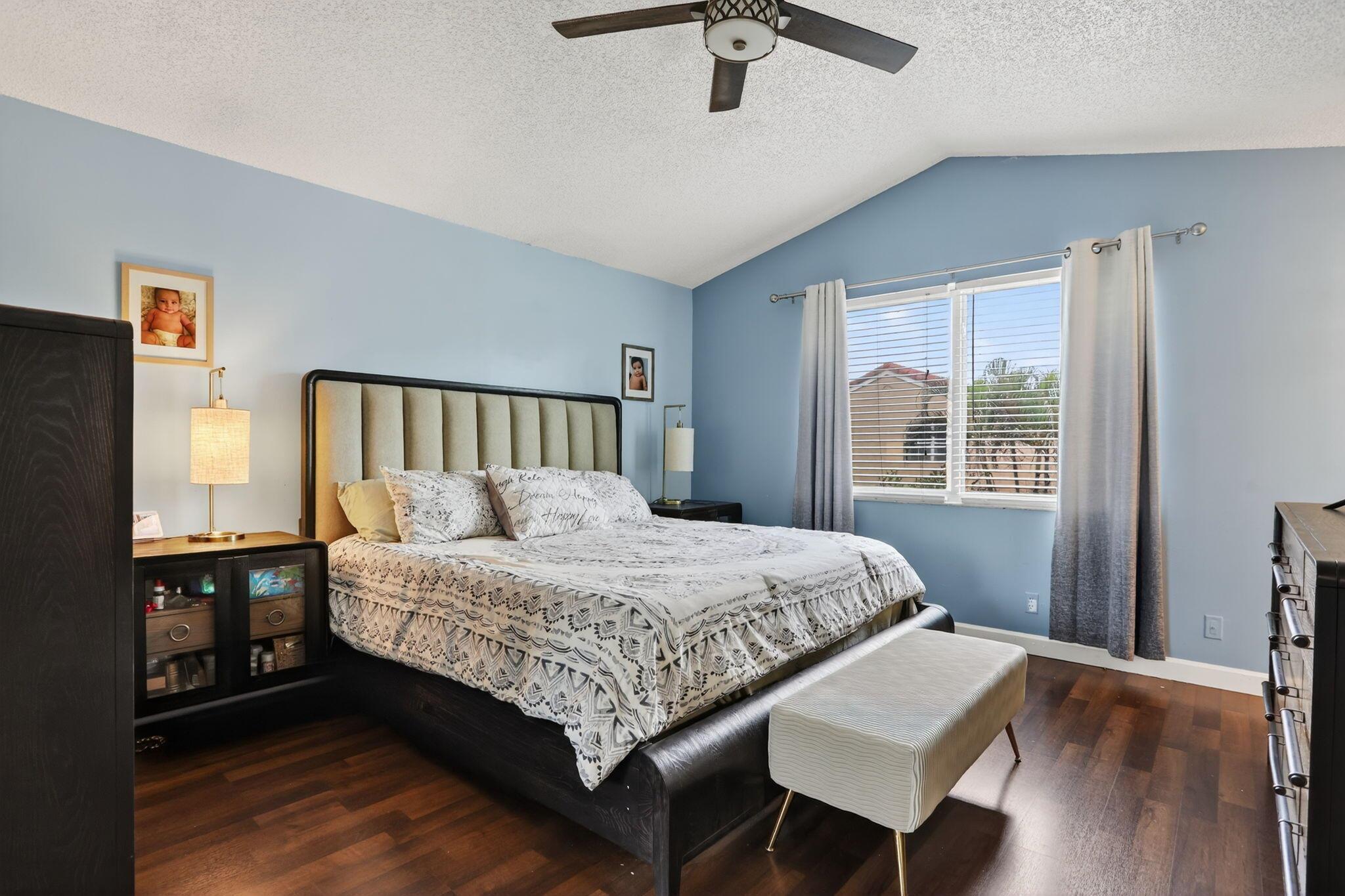 CORAL BAY REPLAT SECTION - Residential