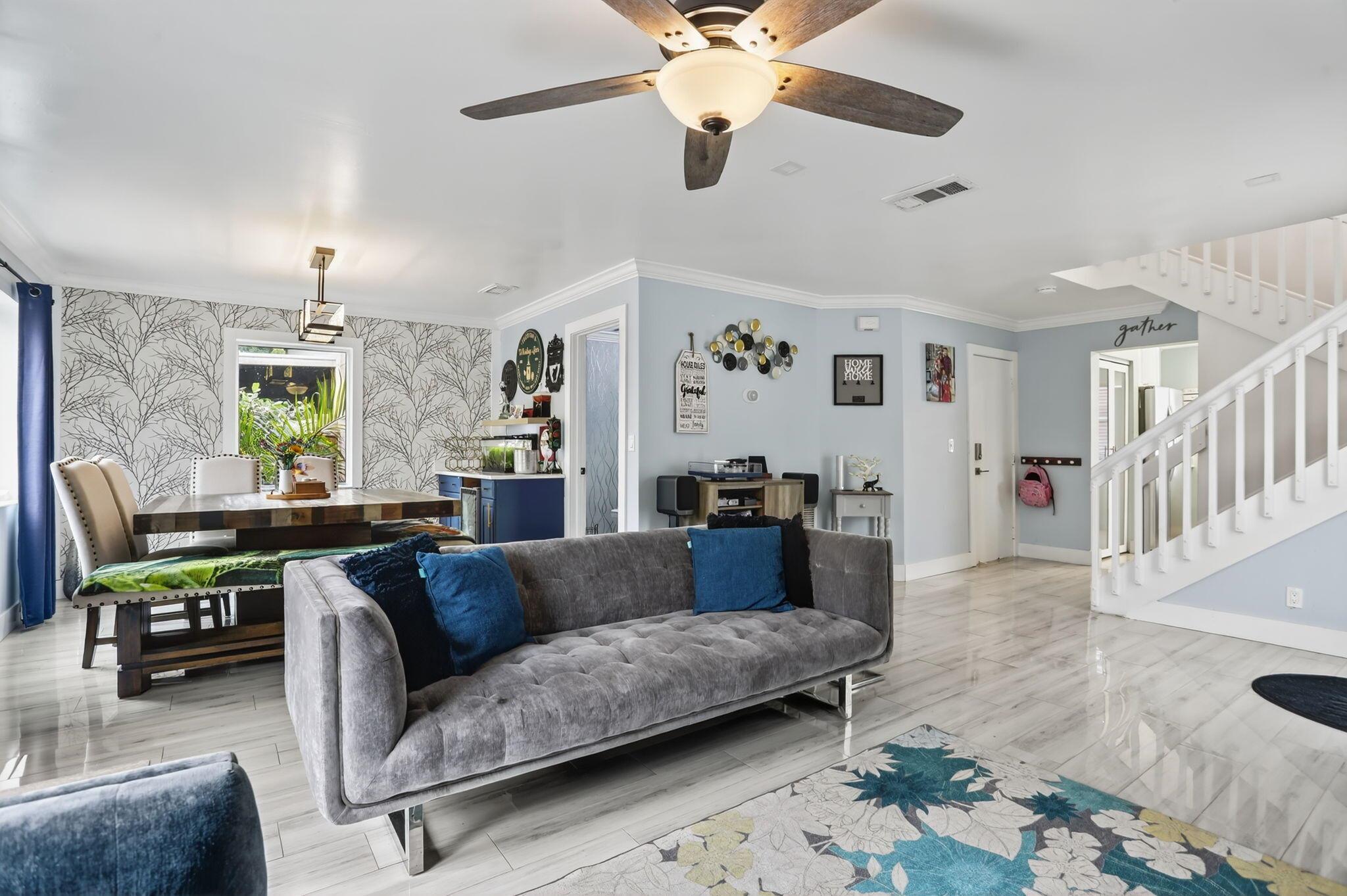 CORAL BAY REPLAT SECTION - Residential