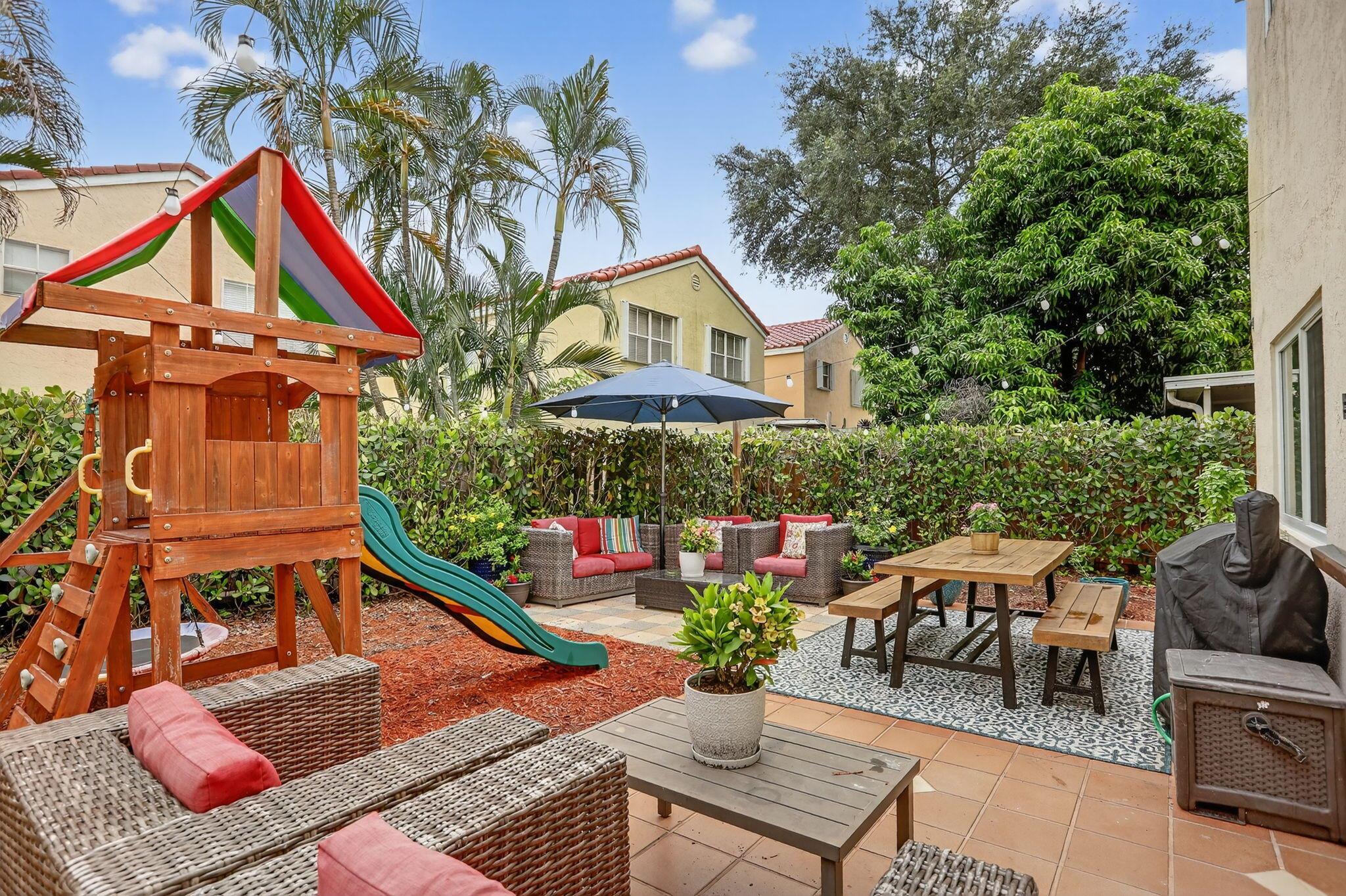 CORAL BAY REPLAT SECTION - Residential