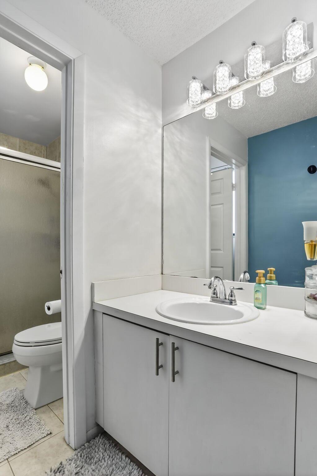 CORAL BAY REPLAT SECTION - Residential