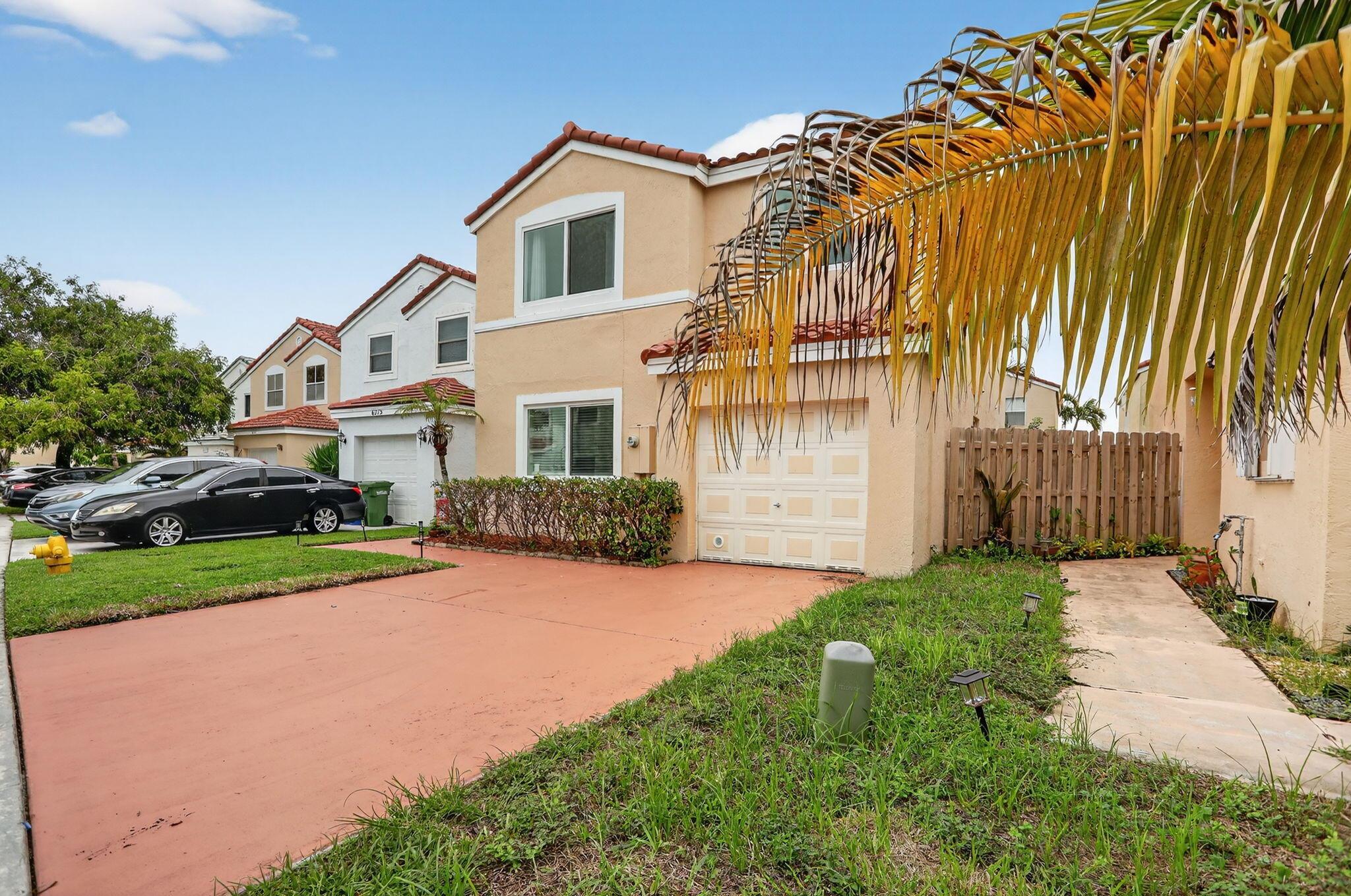 CORAL BAY REPLAT SECTION - Residential