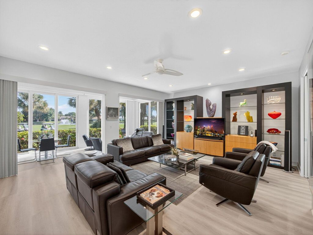 Photo of 118 Palm Point Circle #B, Palm Beach Gardens, FL 33418 (MLS # R11137206)