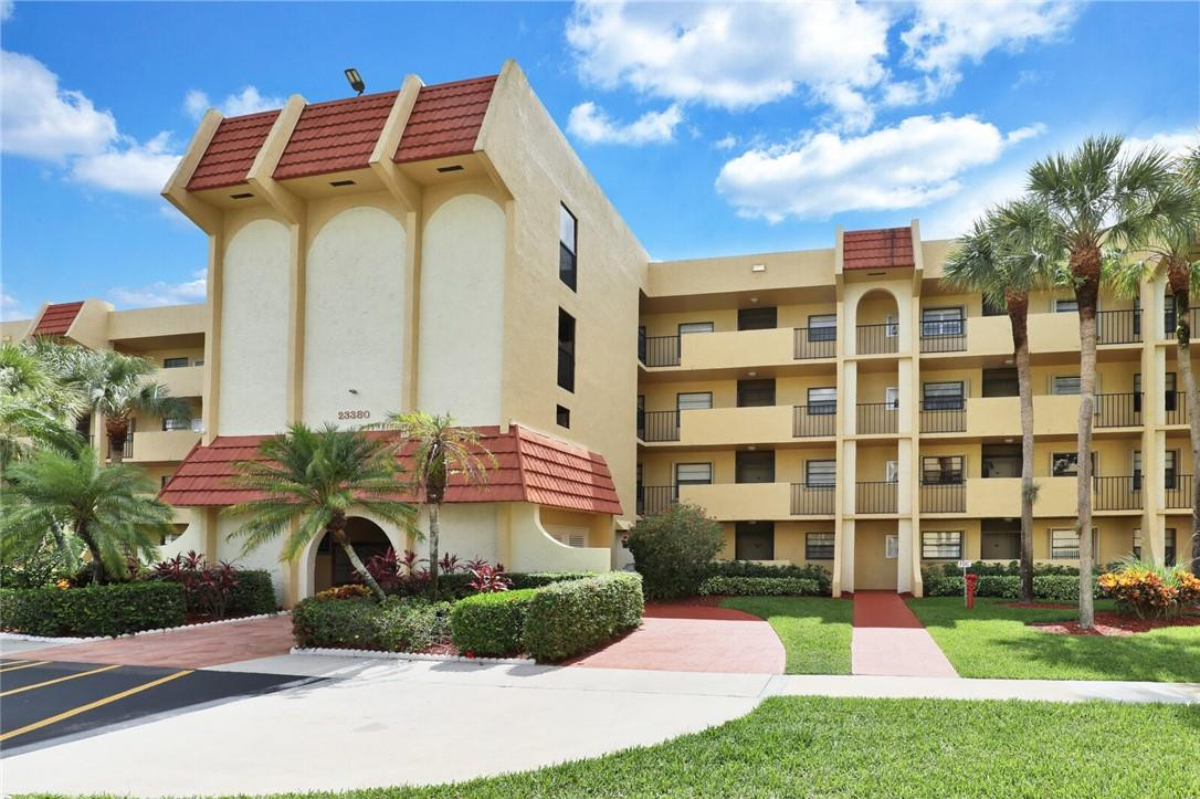 PINES OF BOCA BARWOOD CON - Residential