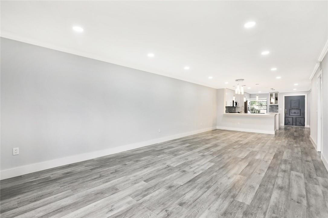 PINES OF BOCA BARWOOD CON - Residential