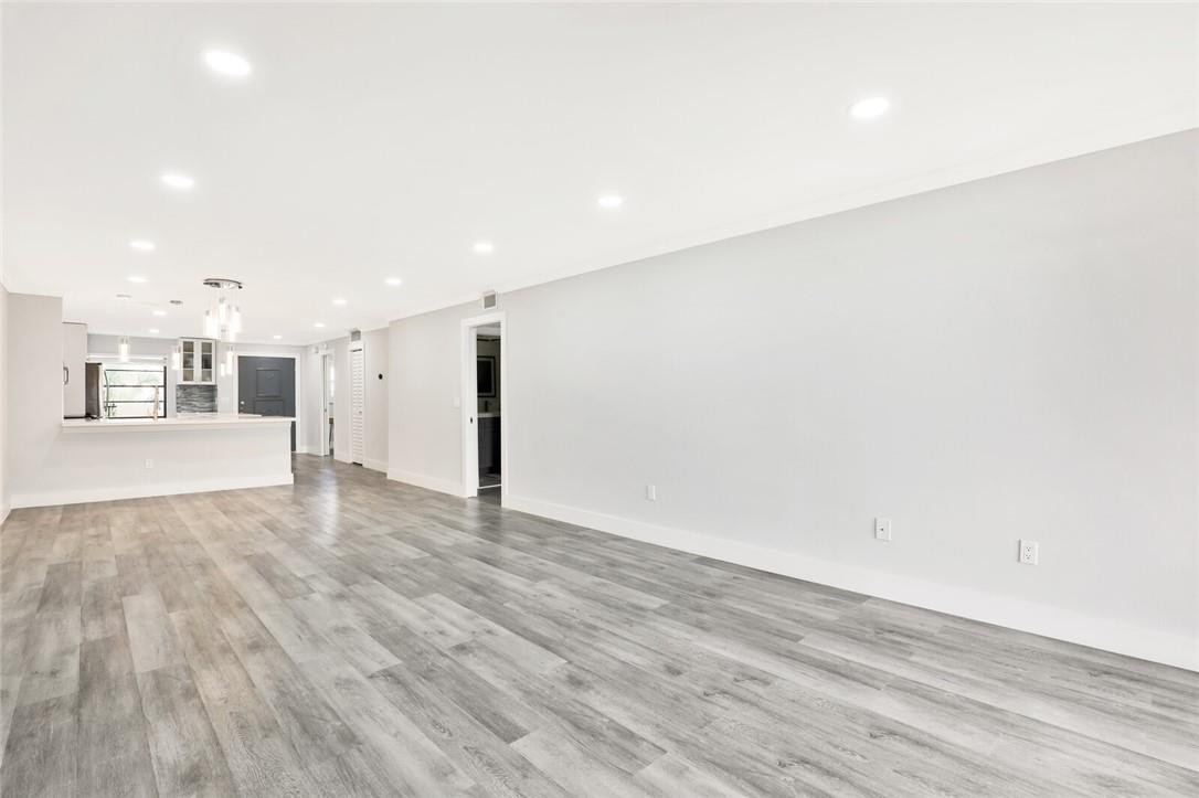 PINES OF BOCA BARWOOD CON - Residential