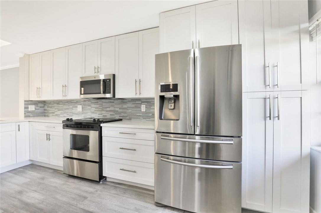 PINES OF BOCA BARWOOD CON - Residential