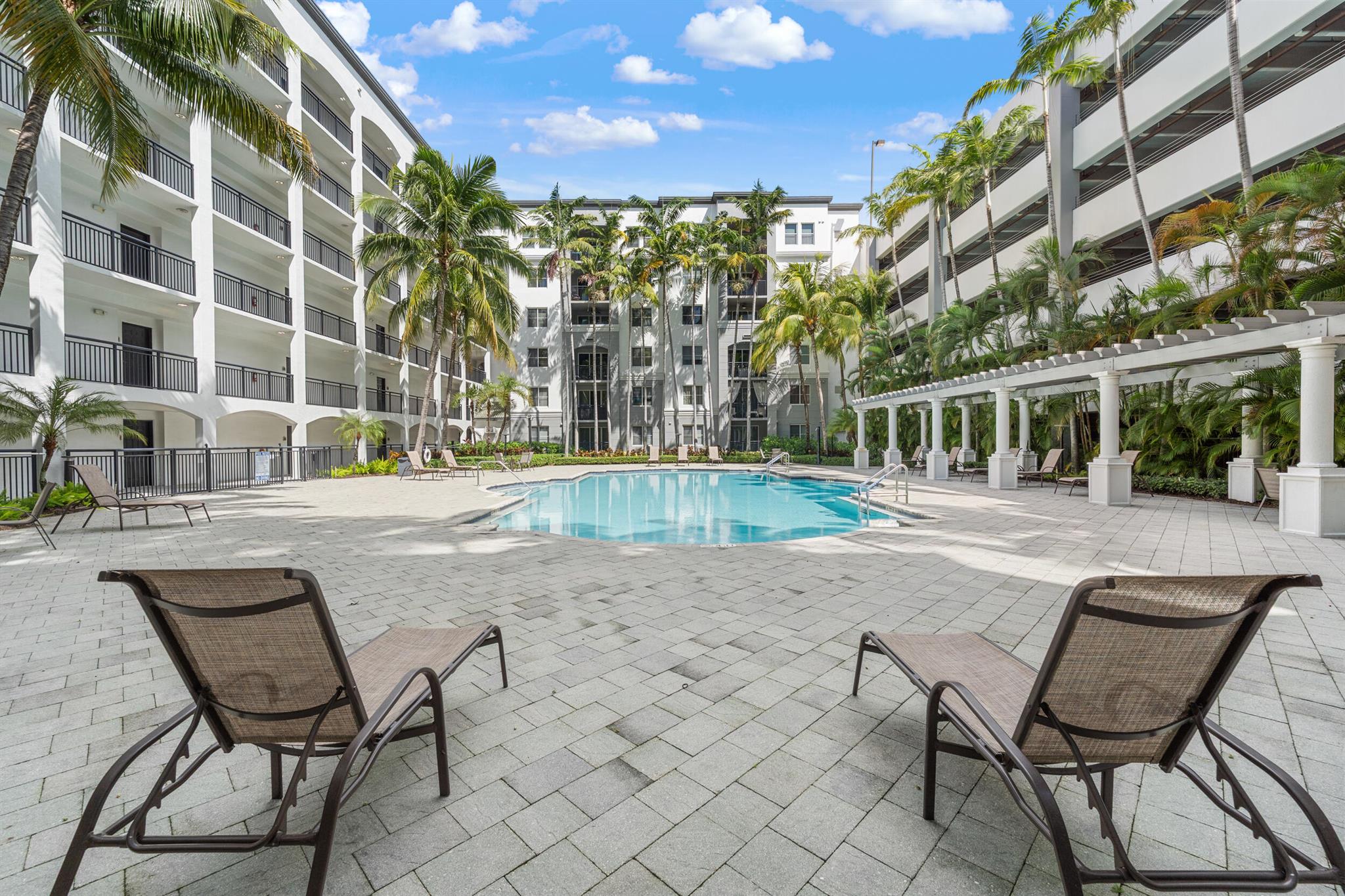 VIZCAYA LAKES CONDO - Residential Lease