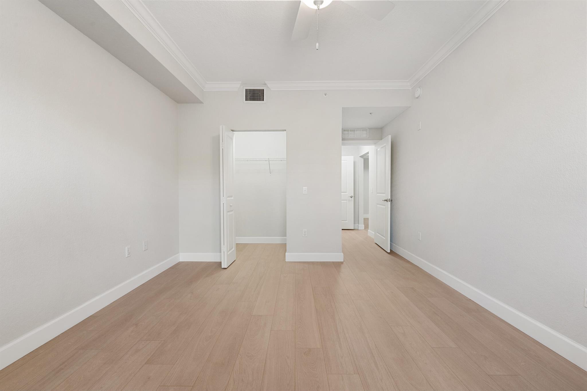 VIZCAYA LAKES CONDO - Residential Lease