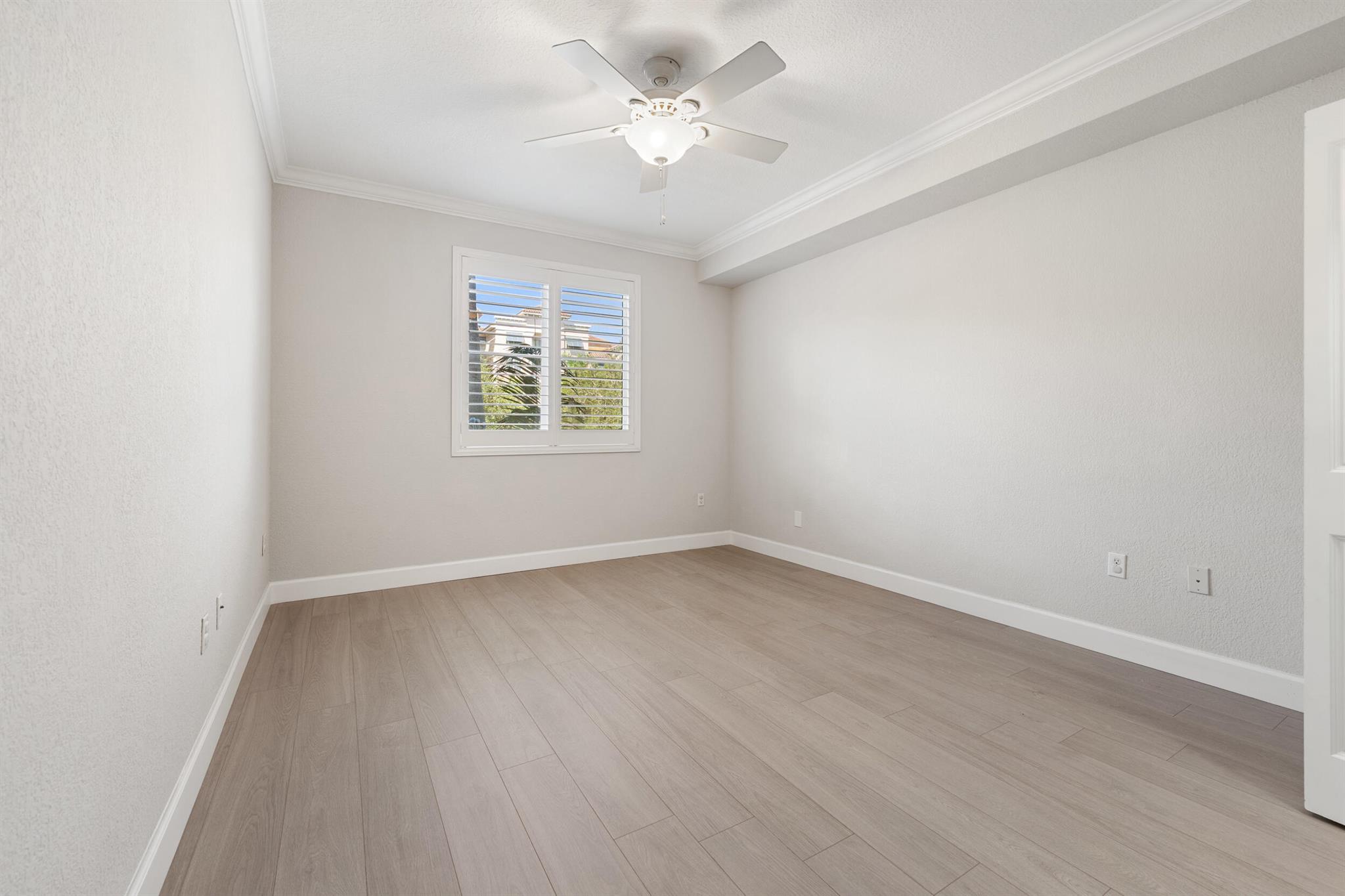 VIZCAYA LAKES CONDO - Residential Lease