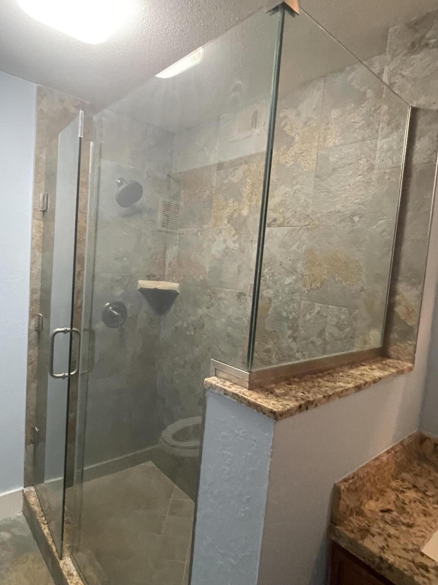 COURTS OF INVERRARY - Residential Lease