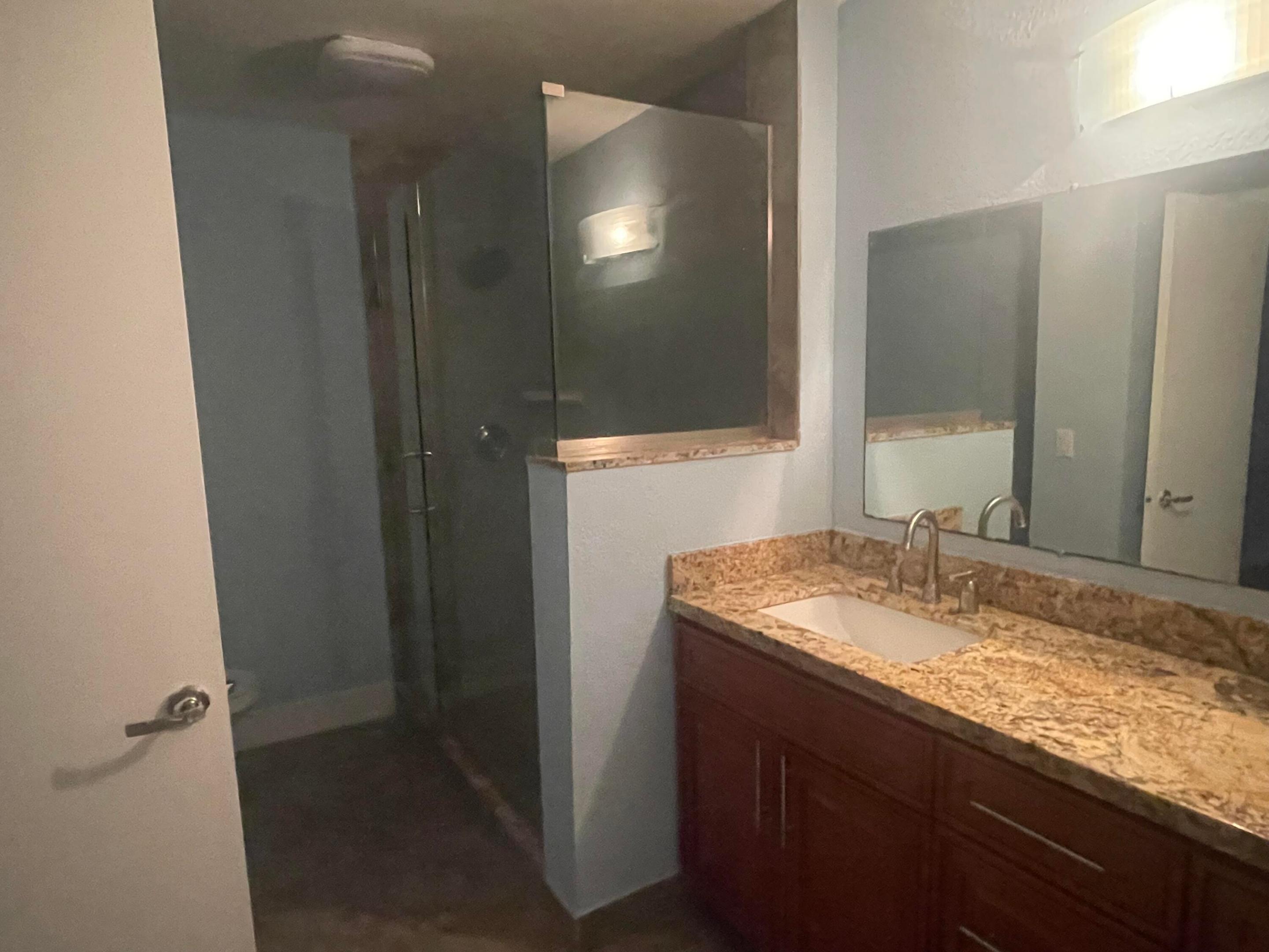 COURTS OF INVERRARY - Residential Lease