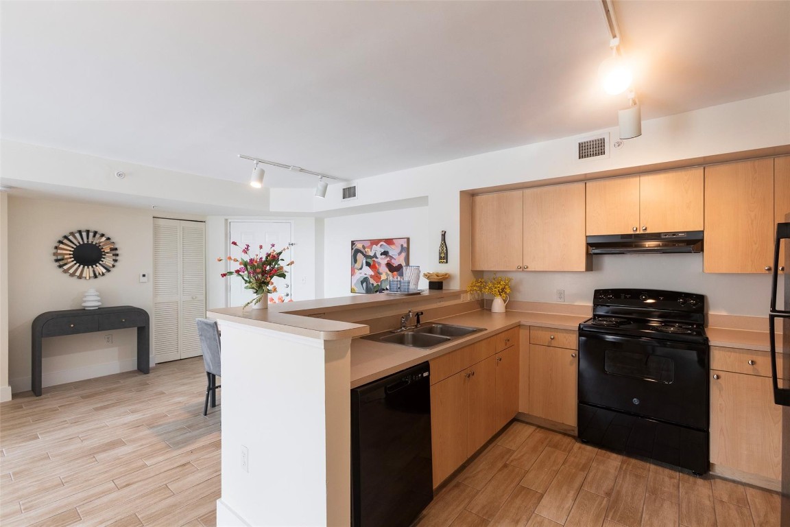 VVCC - Residential Lease