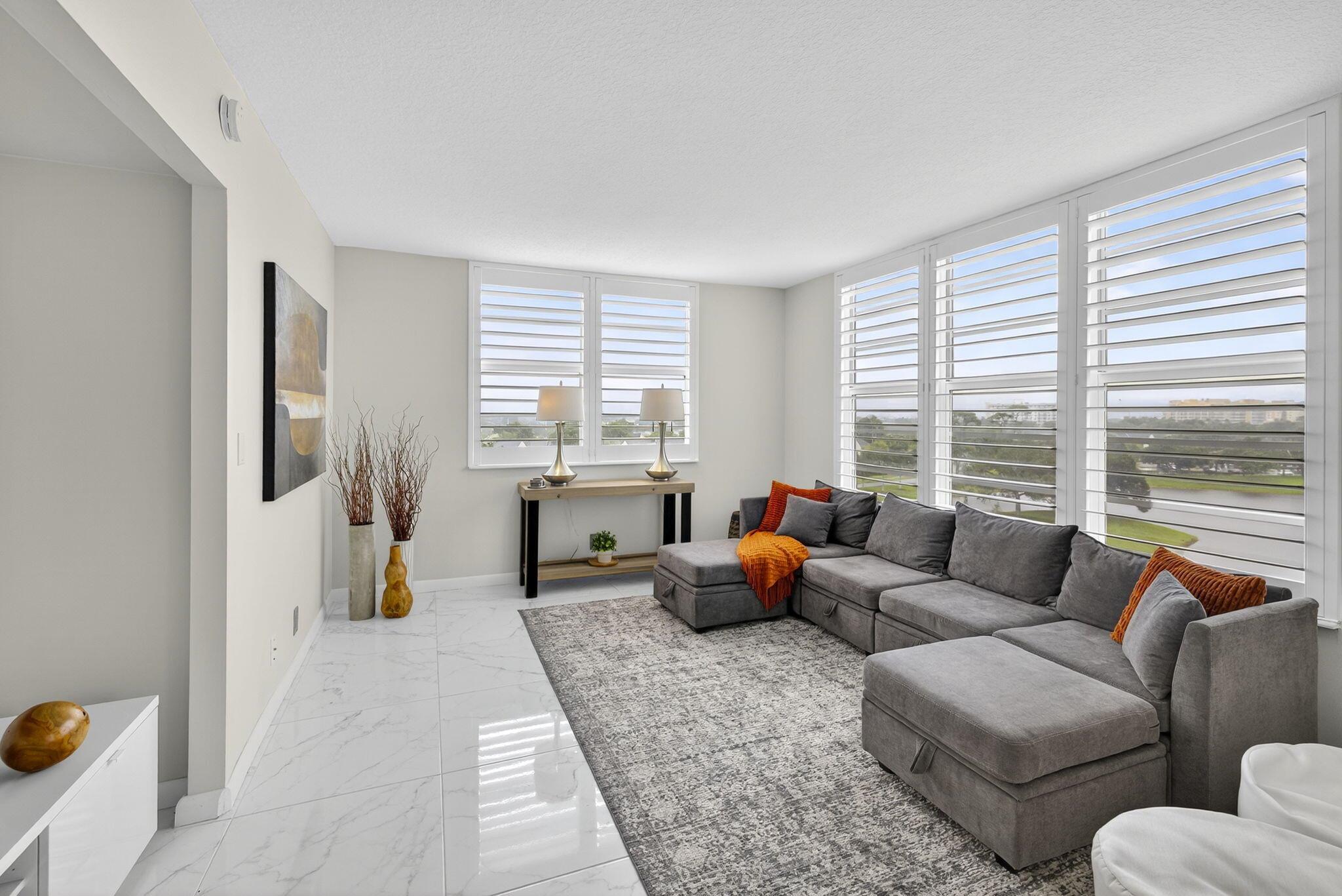 NO 49 PALM-AIRE COUNTRY C - Residential Lease