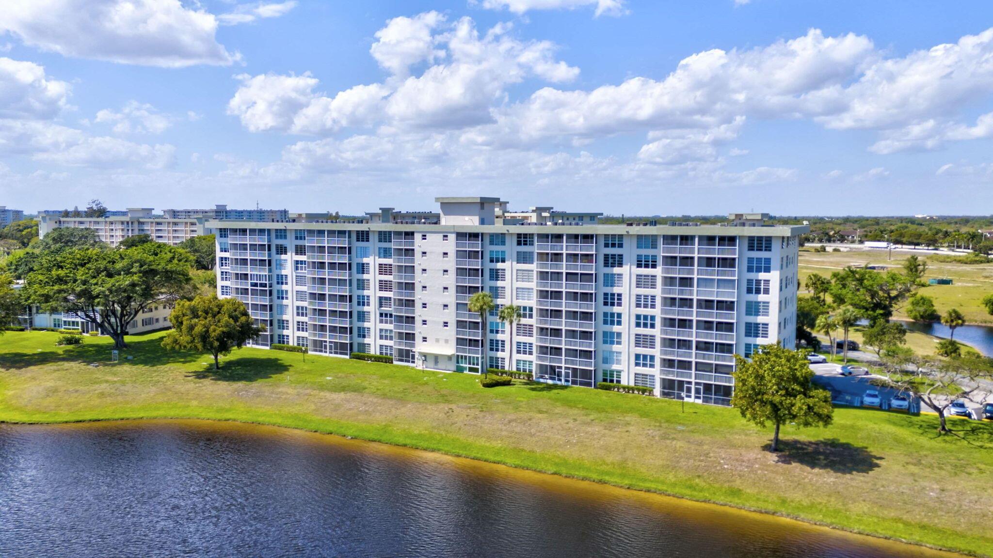 NO 49 PALM-AIRE COUNTRY C - Residential Lease